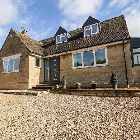Honeystones Villa Witney Exterior photo