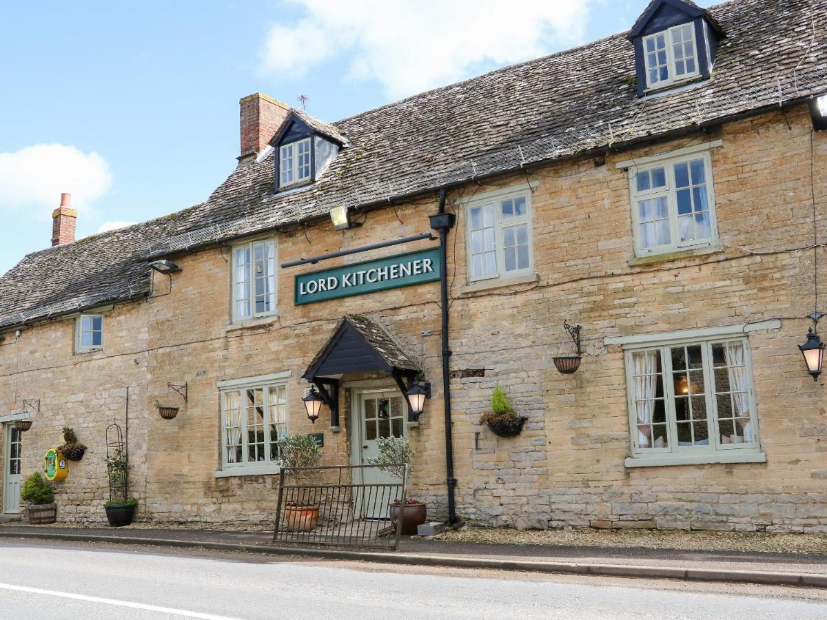 Honeystones Villa Witney Exterior photo